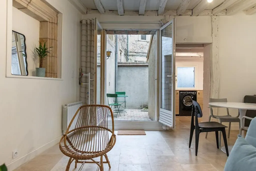 Duplex Avec Patio - Quartier Historique Lägenhet Moulins