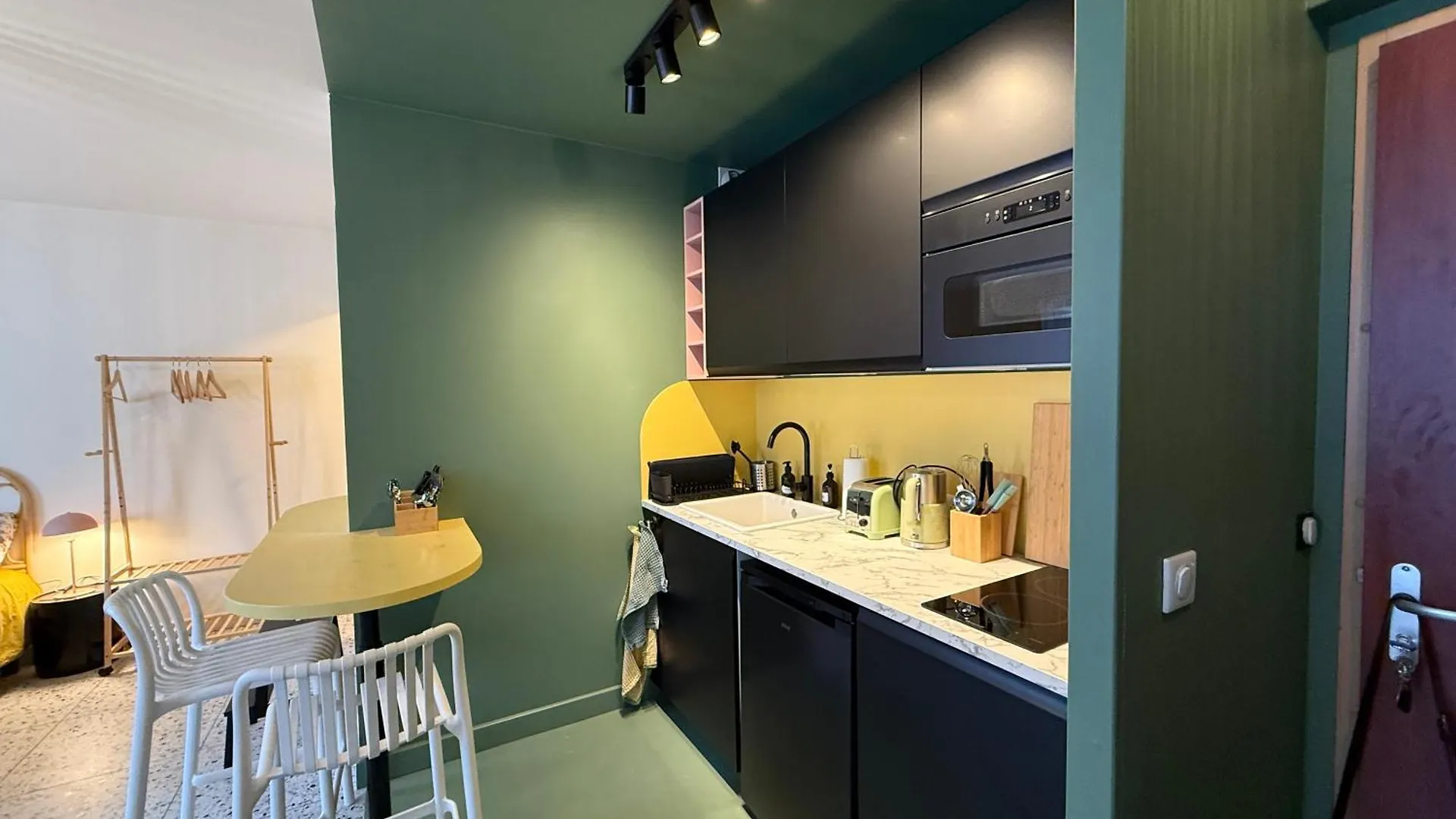 Duplex Avec Patio - Quartier Historique Apartment Moulins