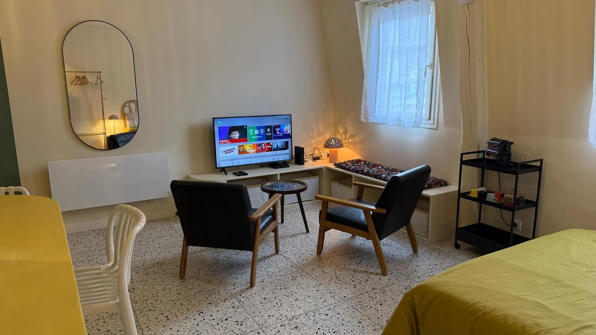 Duplex Avec Patio - Quartier Historique Apartment Moulins  0*, Moulins (Allier) France