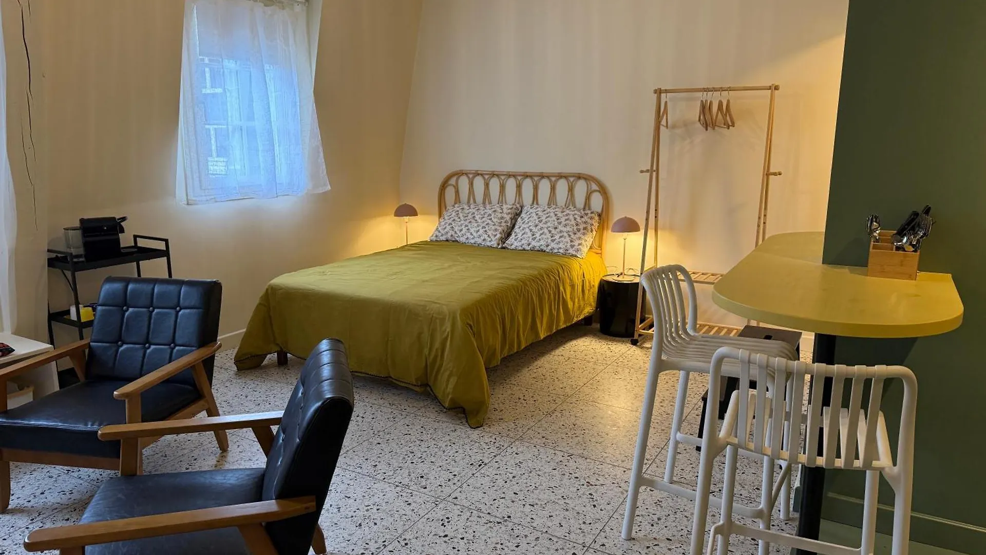 Duplex Avec Patio - Quartier Historique Apartment Moulins  France