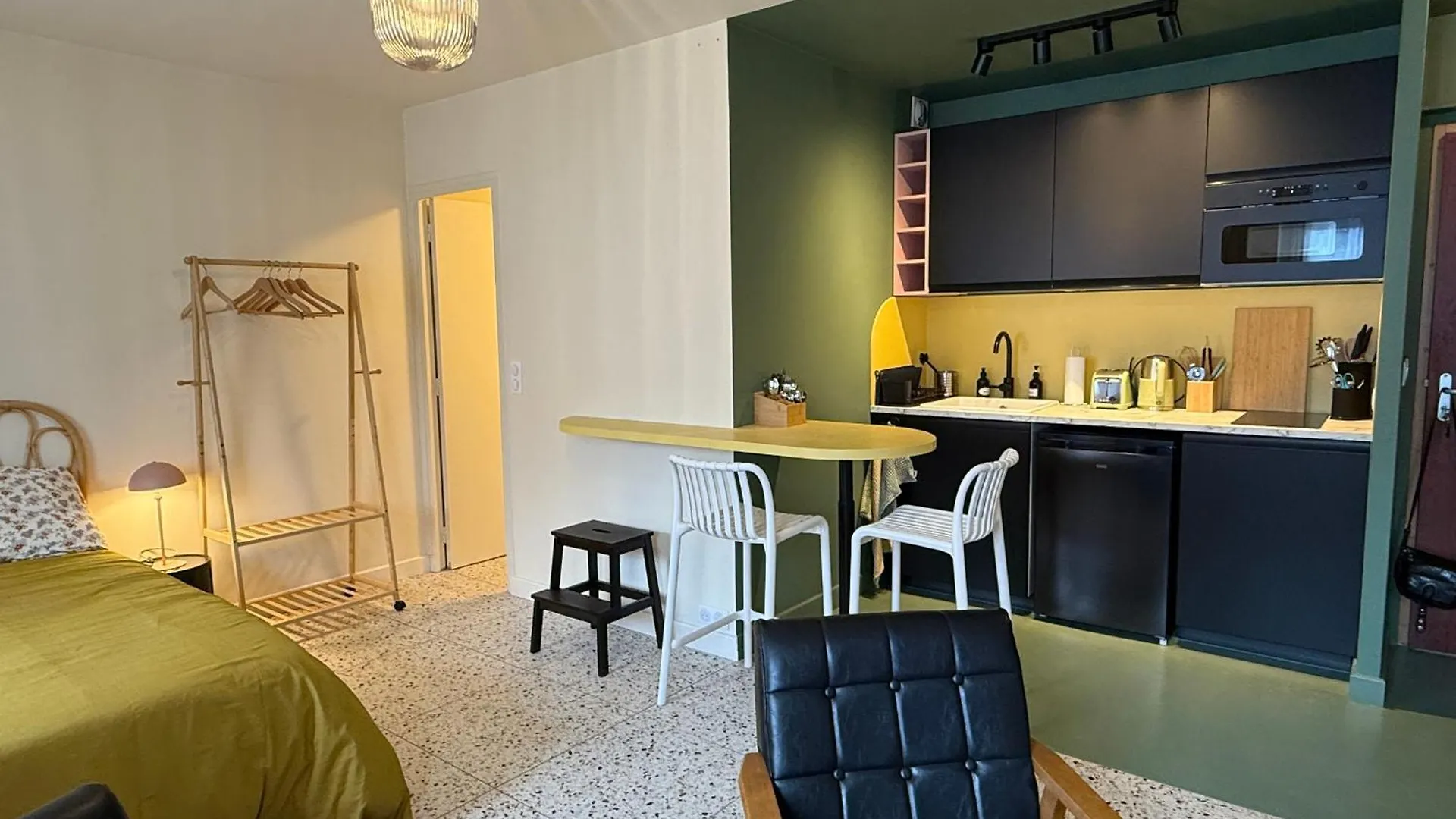 Duplex Avec Patio - Quartier Historique Apartment Moulins